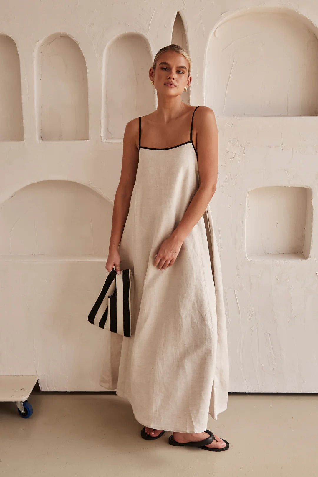Contrast Trim Spaghetti Strap Square Neck Oversized Linen Maxi Dress