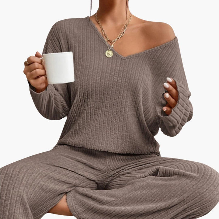 Thalia | Women's V-Neck Ribbed Knit Sweater Set