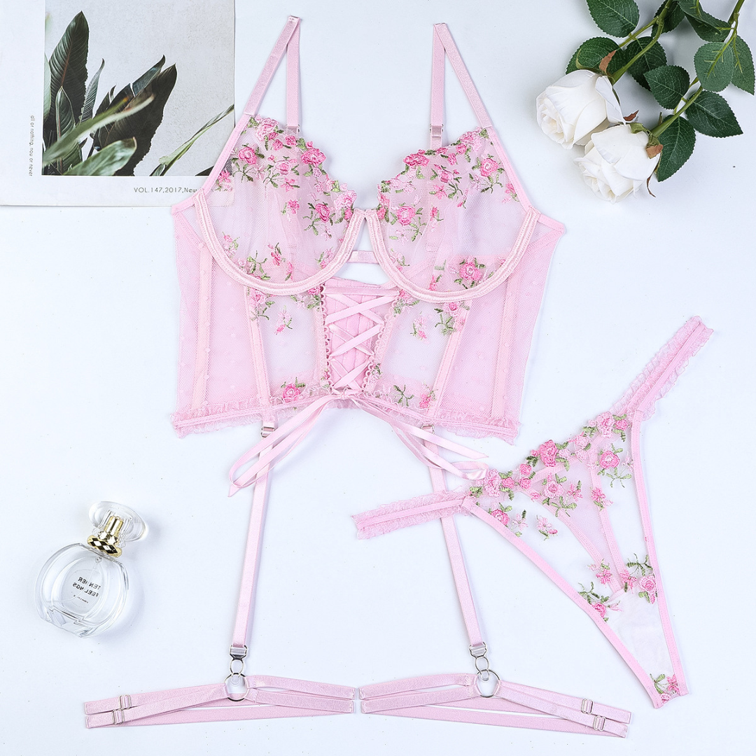 Rosalie – Floral Embroidered Lingerie Set