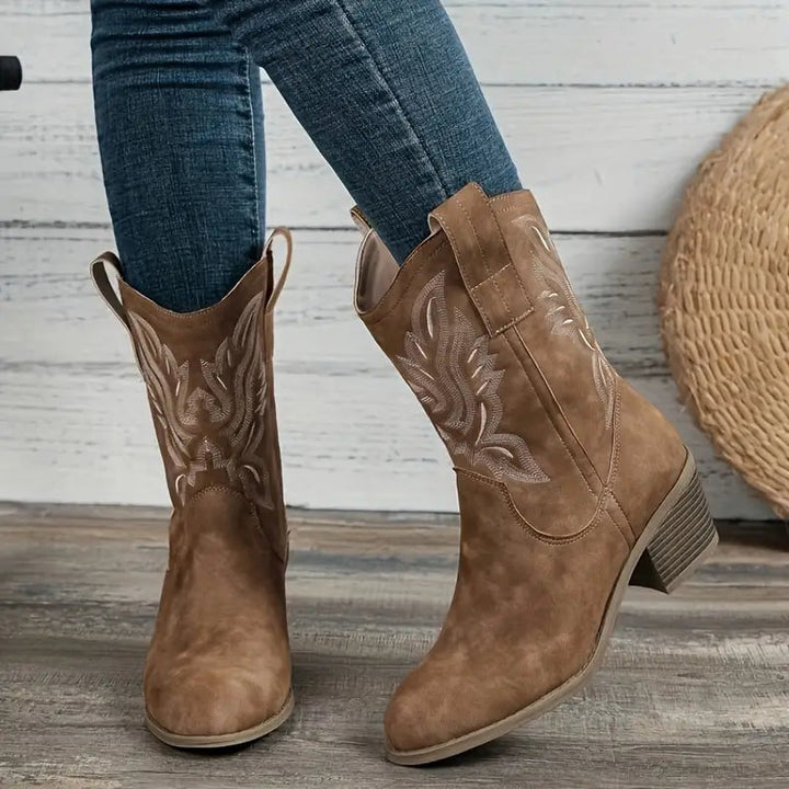 Dakota | Women's Embroidered Western Cowgirl Boots with Block Heel