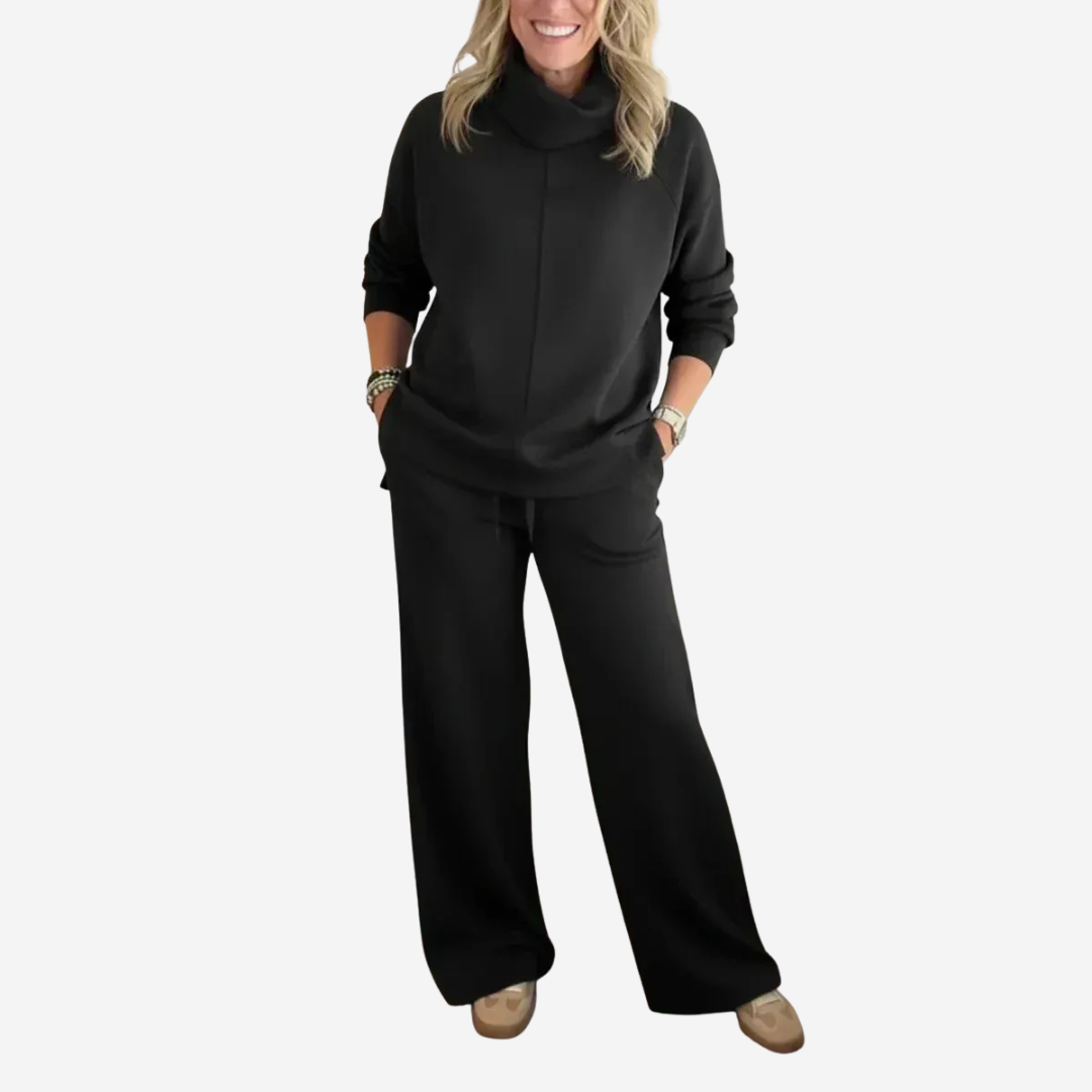 Evelyne - Two-Piece Travel Set With Turtleneck