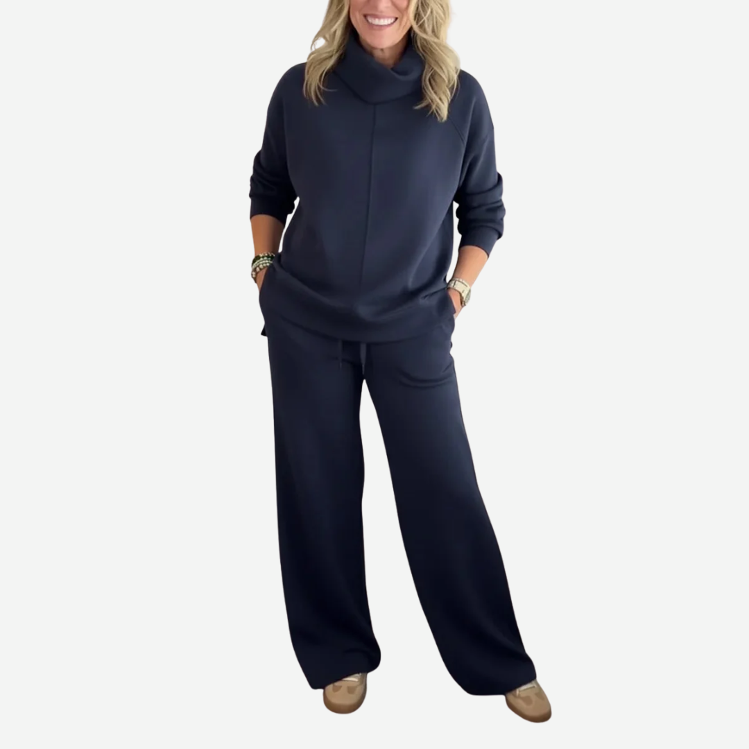 Evelyne - Two-Piece Travel Set With Turtleneck
